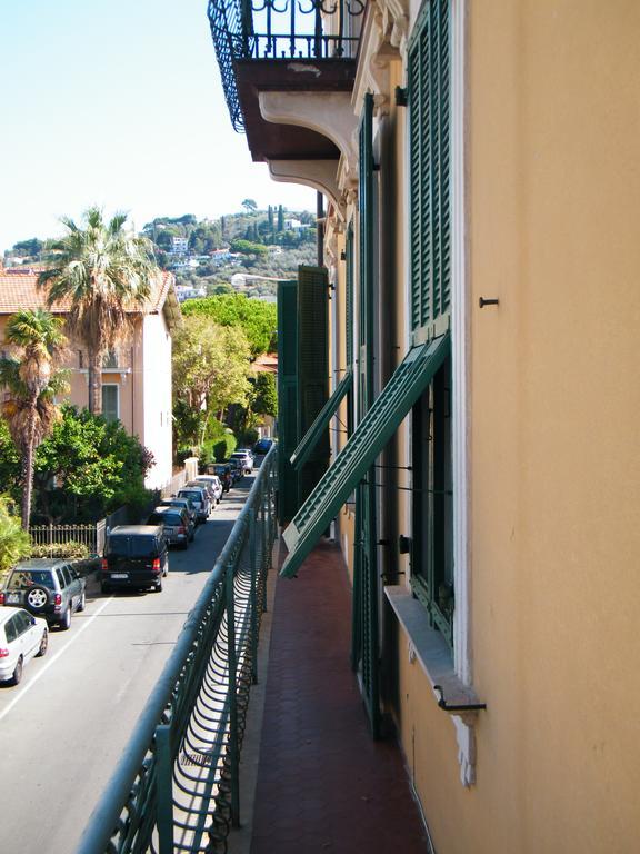 Appartamento Vacanze I Provenzali Bordighera Εξωτερικό φωτογραφία